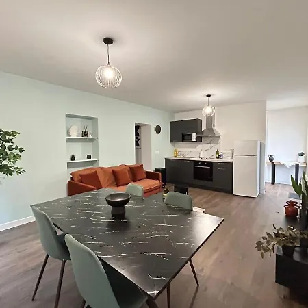 L'arty - Parking Sur Place * Valence (Drome)