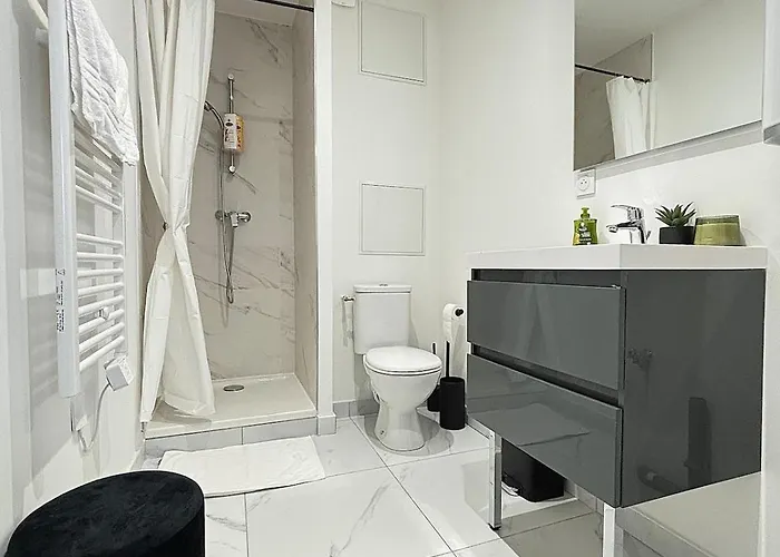 L'arty - Parking Sur Place * Valence (Drome)